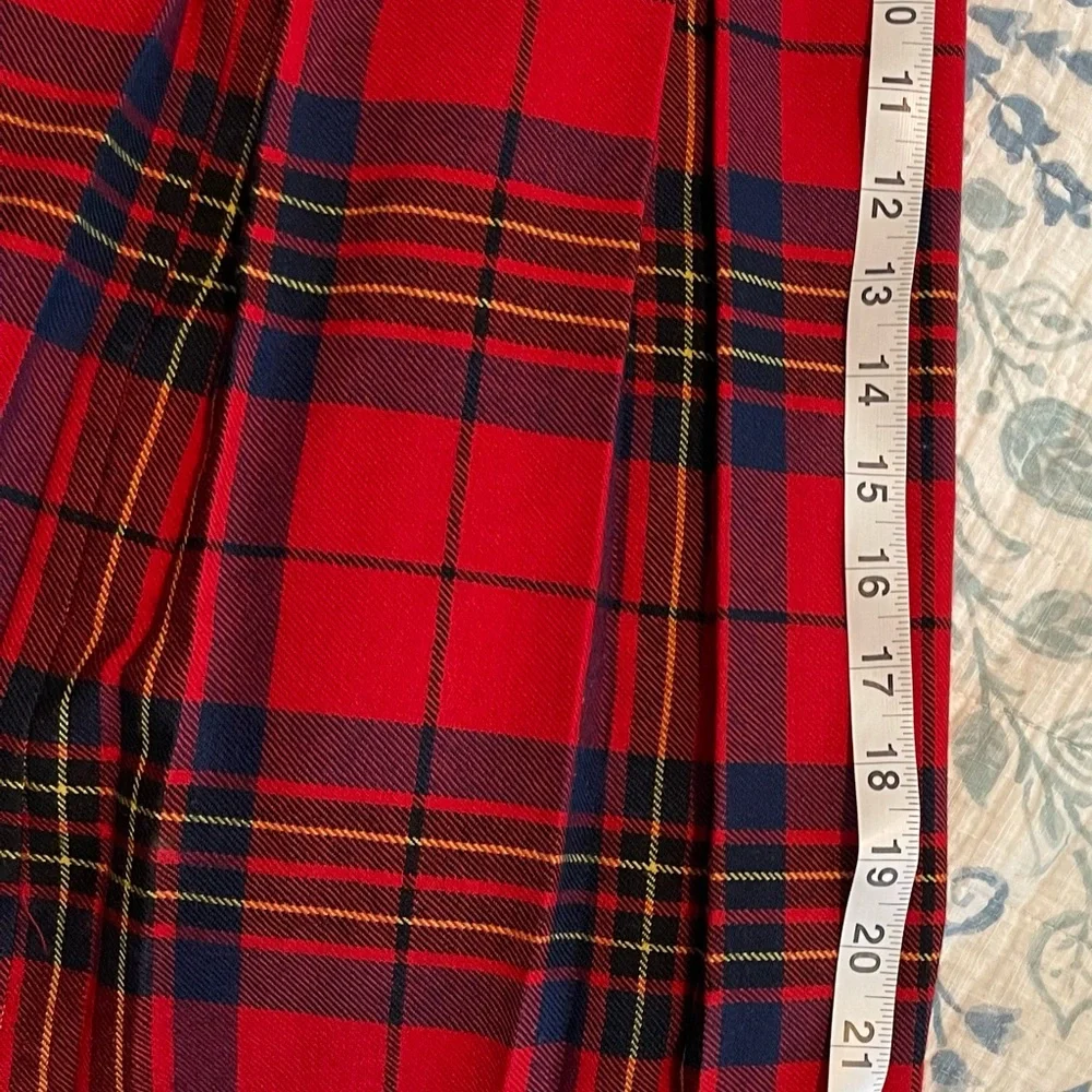 Vintage Lord&Taylor Red Plaid Skirt 100% Wool Perfect for Holidays‎